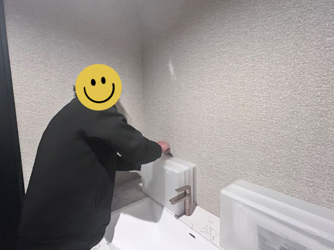 ①水平に設置するために土台を設置